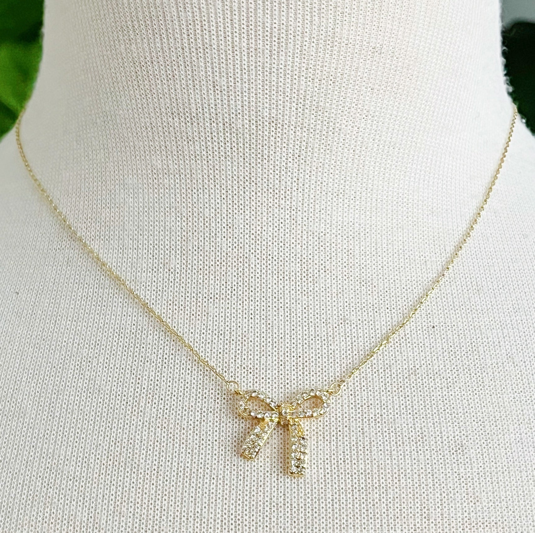 Collier Nœud Brillant